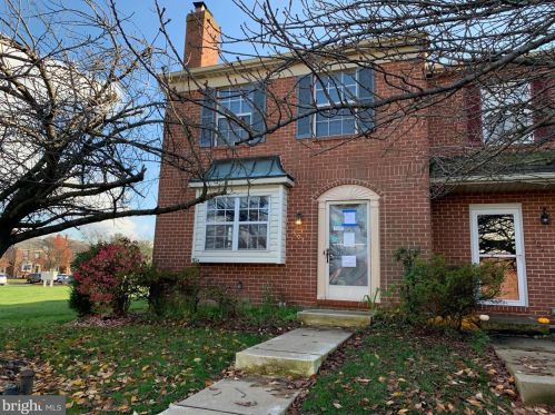 501 Village Green Dr, Gilbertsville, PA 19525-9502