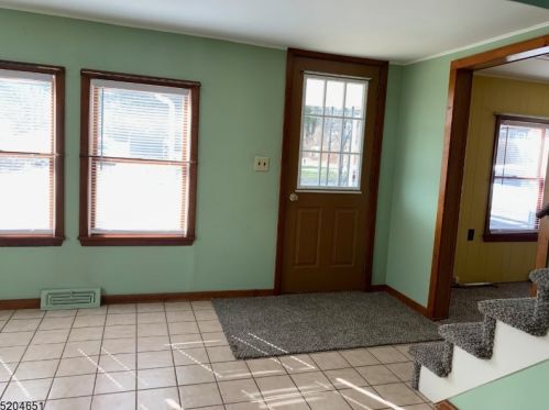 9 Henry St, Oxford NJ  07863-3027 exterior