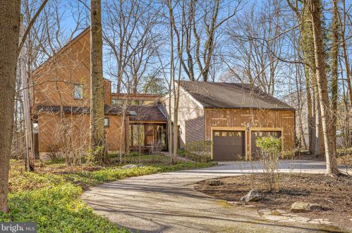 11 Woodbrook Cir, Wilmington, DE 19810-4119