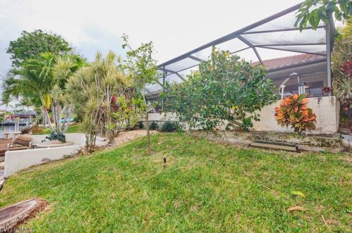 1429 23rd Ter, Cape Coral FL  33909-4402 exterior