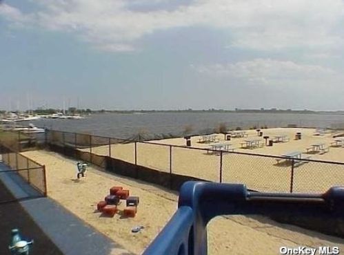 13 Barnstable Rd, East Rockaway NY  11518-2403 exterior