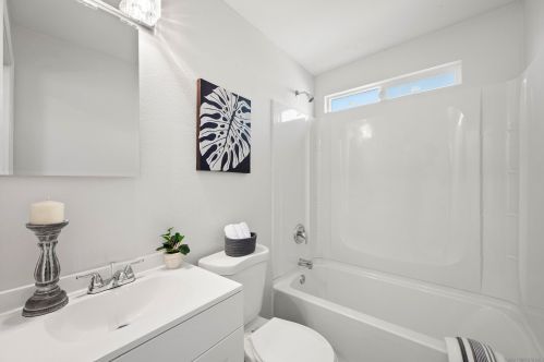 553 68th St, San Diego CA  92114-4414 exterior