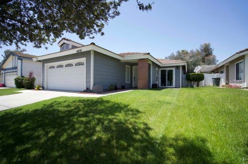 42137 Teatree Ct, Temecula CA  92591-3825 exterior