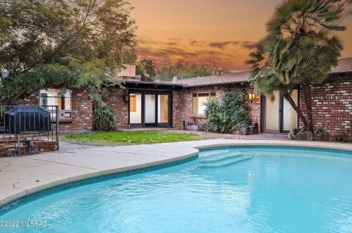410 Stratford Dr, Tucson, AZ 85716-5617