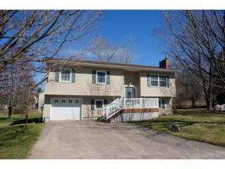 189 Green Hills Dr, Shelburne, VT 05482-6329