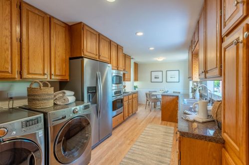 2109 Gillespie St, Santa Barbara CA  93101-4649 exterior