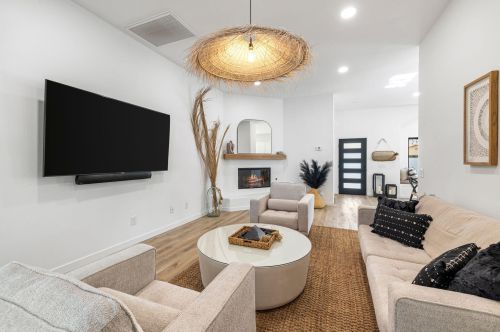 52815 Avenida Alvarado, La Quinta CA  92253-3318 exterior