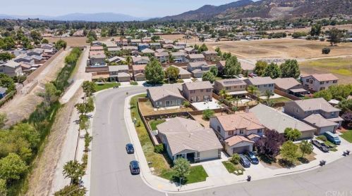 32600 San Clemente, Lake Elsinore CA  92530-0477 exterior
