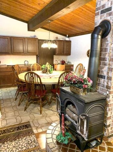 1369 Old Pulaski Rd, New Castle PA  16105-4939 exterior