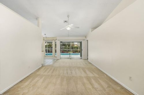 1899 Piccadilly Circus, Naples FL  34112-3689 exterior