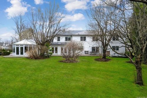 23 Leatherstocking Ln, Scarsdale, NY 10583-6954