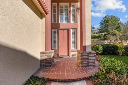 23300 Summerglen Pl, Santa Clarita, CA 91354-1458