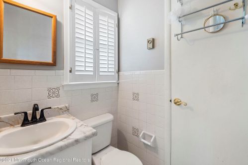 33 Watkins Rd, Bricktown NJ  08724-2446 exterior