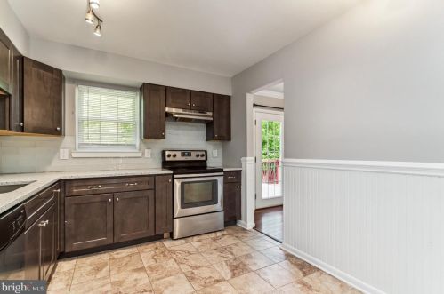 13207 Nassau Dr, Woodbridge VA  22193-4104 exterior