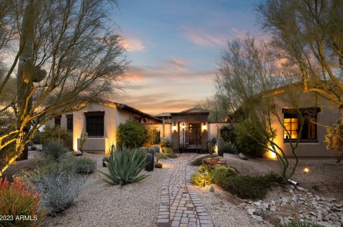 8103 Foothills Dr, Scottsdale, AZ 85255-4945
