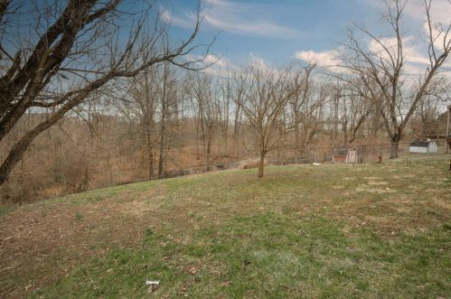 3910 Archer Ct, Florence KY  41042-3002 exterior