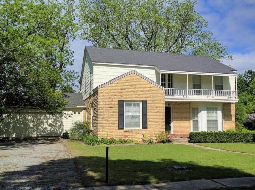 606 Broad St, Saint Jo, TX 76265-2020