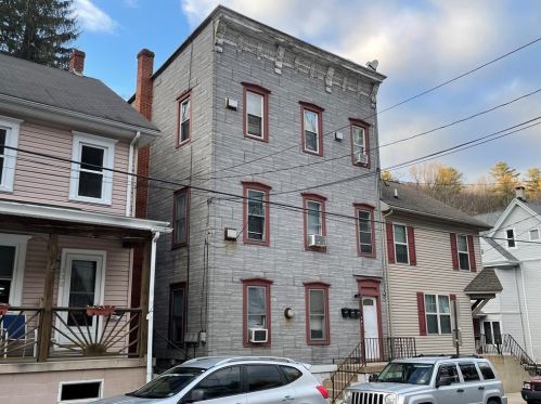 330 Broadway, Jim Thorpe, PA 18229-1956