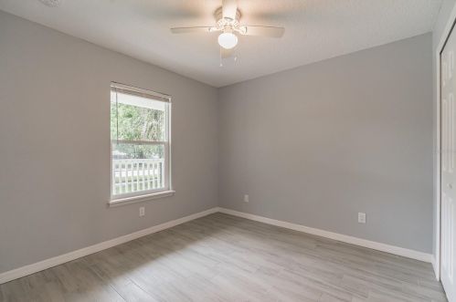 561 Live Oak Ave, Daytona Beach FL  32114-4846 exterior