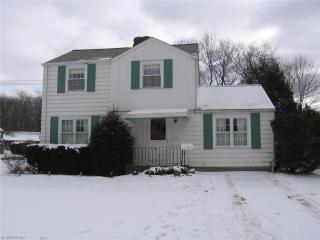 2129 Buena Vista Dr, Willowick, OH 44092-2004