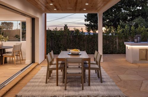 627 Dolores Dr, Santa Barbara CA  93109-1608 exterior