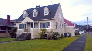 502 3rd St, Ocosta, WA 98520-4907