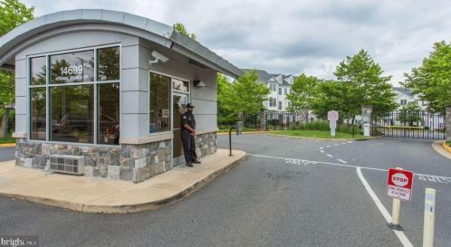 15215 Lancashire Dr, Woodbridge, VA 22191-4089