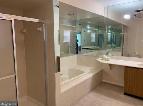 665 Croft Dr, Southampton PA  18966-4045 exterior