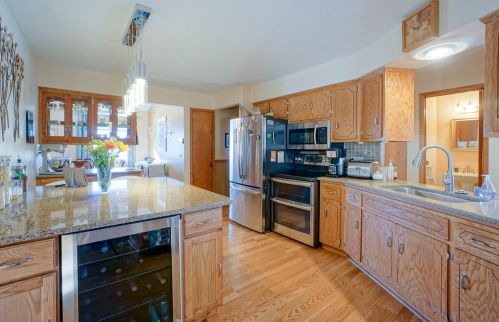 14460 Wilbur Dr, Waukesha WI  53151-5254 exterior