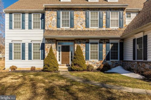 453 Brinton Lake Rd, Thornton, PA 19373-1056