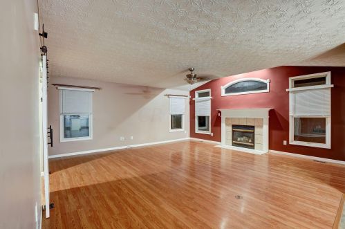1824 Deer Crossing Dr, Marysville, OH 43040-9384