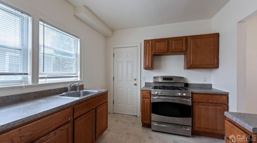 171 Fulton St, Woodbridge NJ  07095-2619 exterior