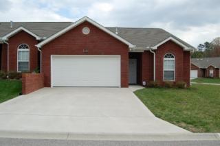 1112 Webster Groves Ln, Knoxville, TN 37909-2379