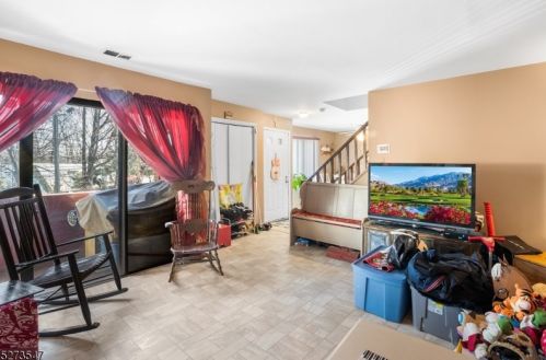 107 River Rd, Nutley NJ  07110-1953 exterior