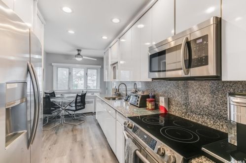 364 Howard Ave, Woodsburgh NY  11598-2940 exterior