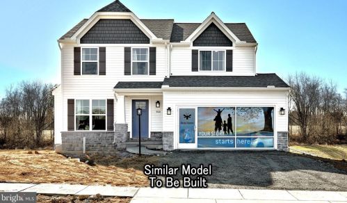 945 North St, Carlisle, PA 17013-1746
