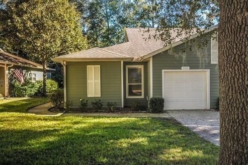 909 124th Dr, Jonesville, FL 32669-2713