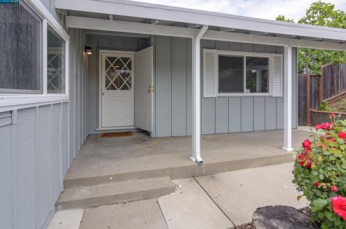 1175 Mcdonald Dr, Pinole CA  94564-2501 exterior