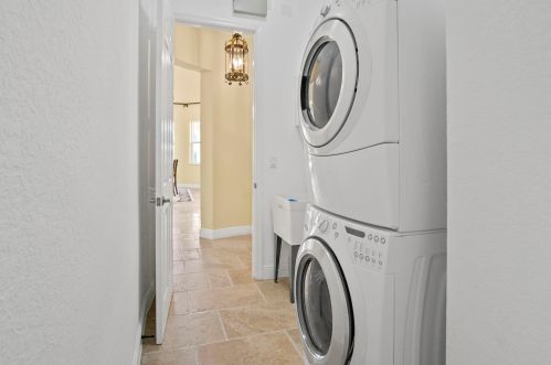 4120 Artesa Dr, Boynton Beach FL  33436-2628 exterior