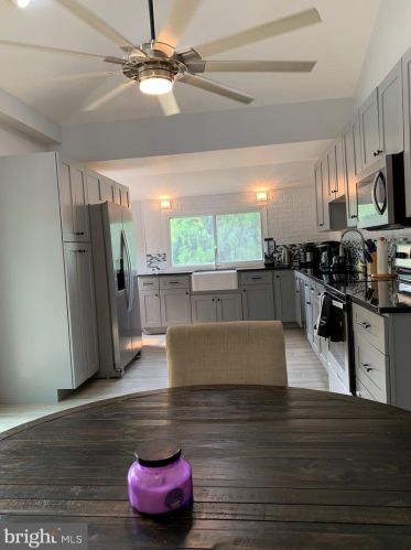 221 Monroeville Rd, Swedesboro NJ  08085-3450 exterior