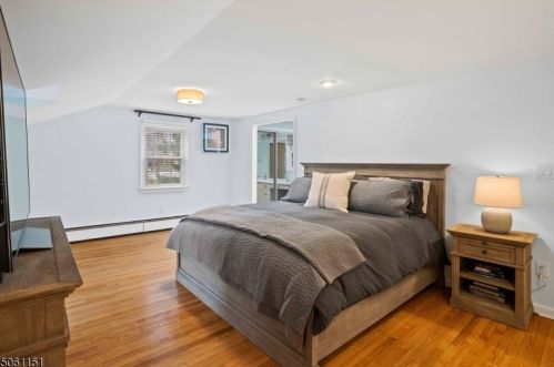 28 Spring Ridge Dr, Berkeley Heights NJ  07922-2025 exterior