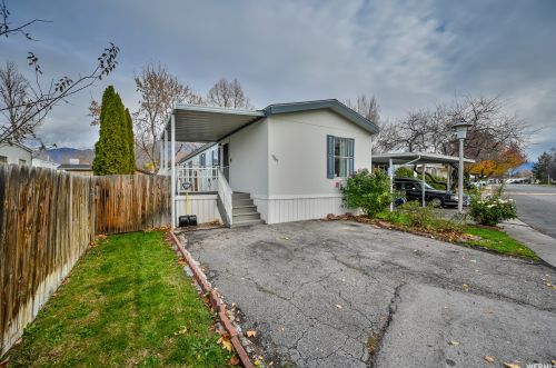 5061 Camino Real Dr, Salt Lake City, UT 84117-6571
