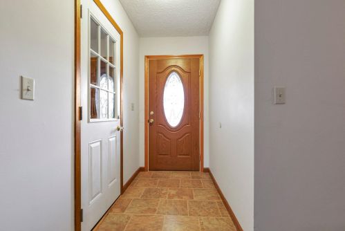 303 David St, Somerset, OH 43783-9507