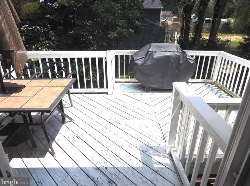 10505 Meadowview Dr, Fredericksburg VA  22408-2662 exterior