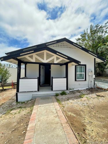 1947 Meade Ave, San Diego CA  92116-4016 exterior