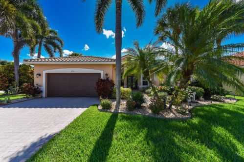 8954 Diamonte Dr, Boynton Beach, FL 33472-2558