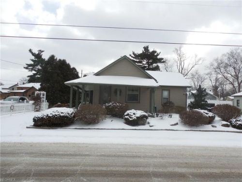 25 Water St, Hubbard, OH 44425-1640