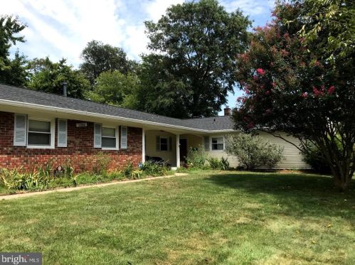 12700 Clearfield Dr, Bowie, MD 20715-1343