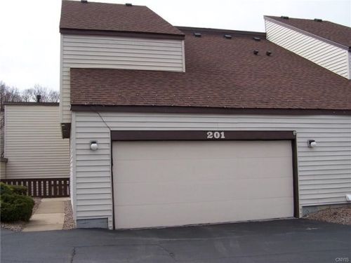 201 Woburn Dr, Split Rock, NY 13031-2020