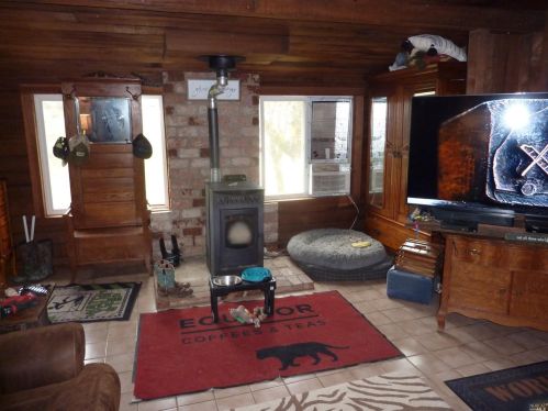 5480 Canyon Rd, Willits CA  95490-9242 exterior